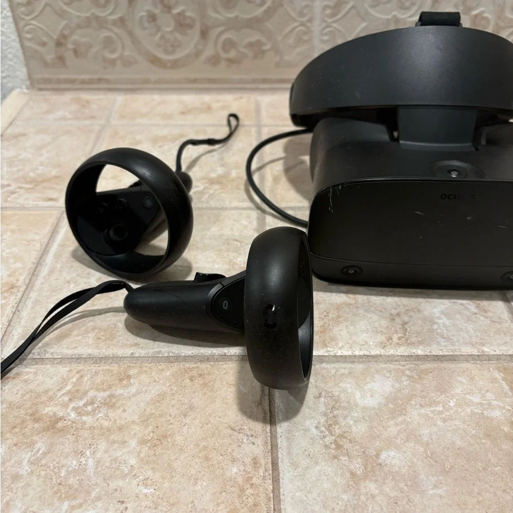 Oculus Black VR Headset